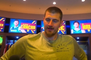 kaiyun sports-约基奇谈后场三分：投进后你们记者就能编个大新闻了 献给你们的