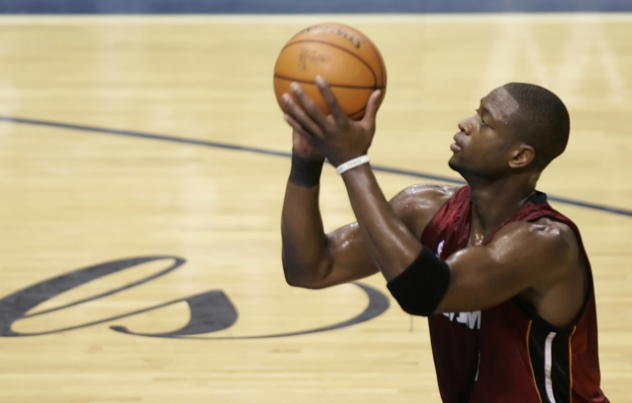 开运体育手机APP下载-大范甘迪：看夏联就发现韦德与众不同 教给他的东西很快融会贯通